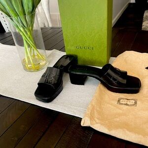 Gucci sandals only wore a few. Times